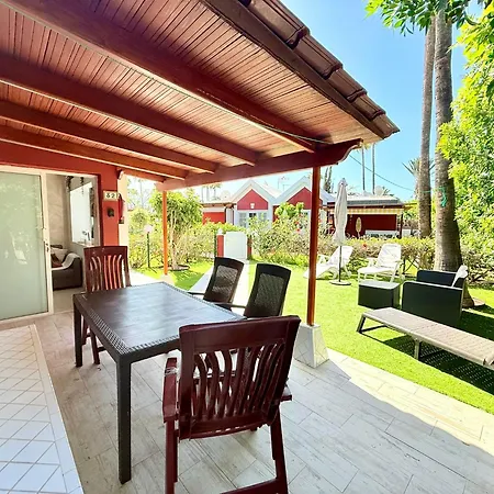 Tunos Garden House *